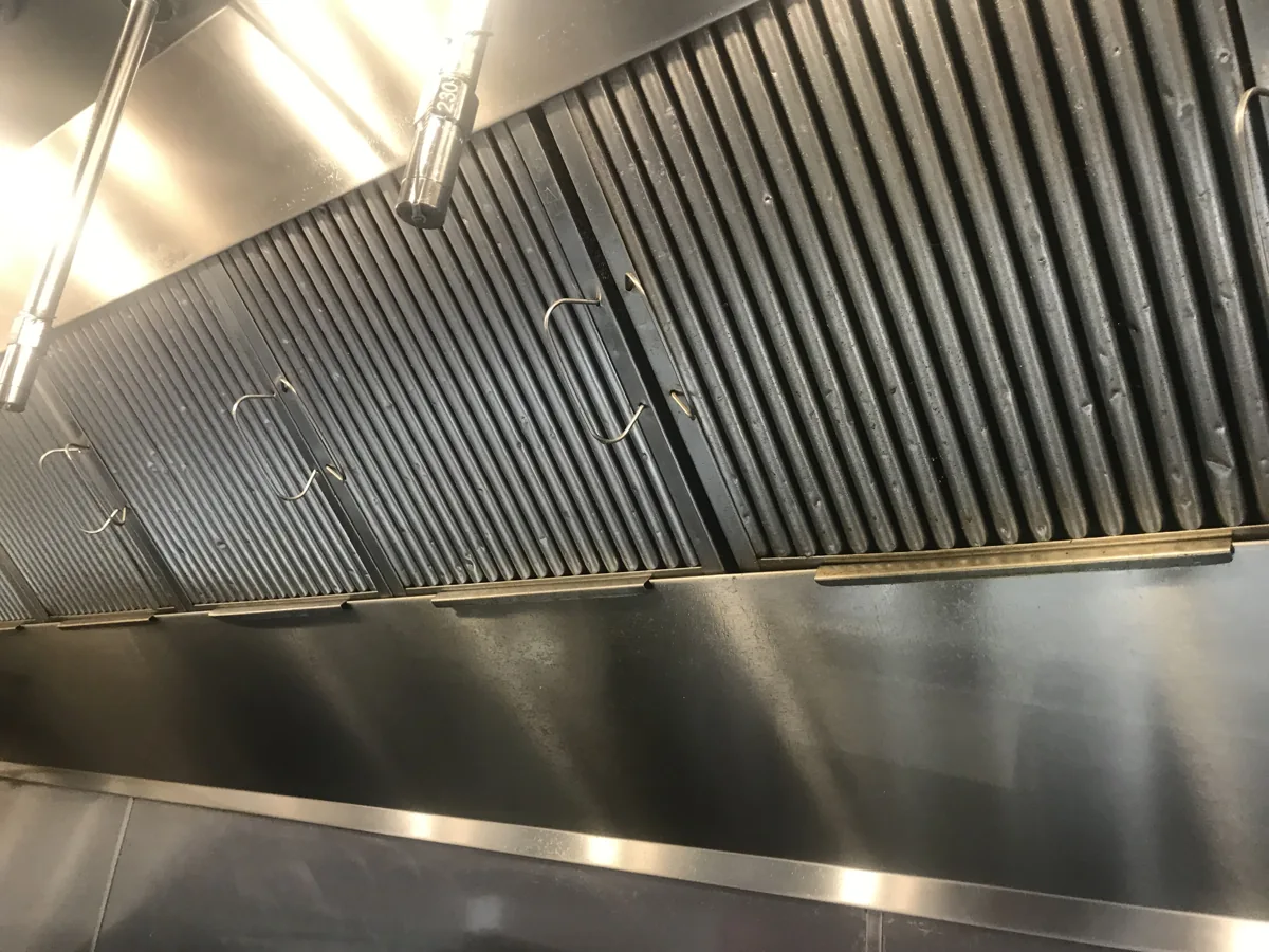 Commercial hood baffles