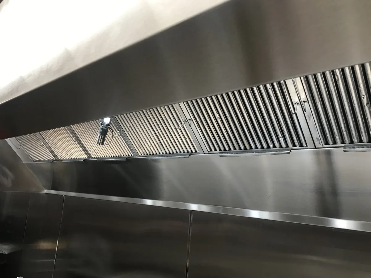Commercial exhaust hood
